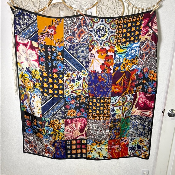 Echo Patchwork Larg Silk Scarf Limited Edition 95th Anniversary 50 x 50 - Picture 1 of 4